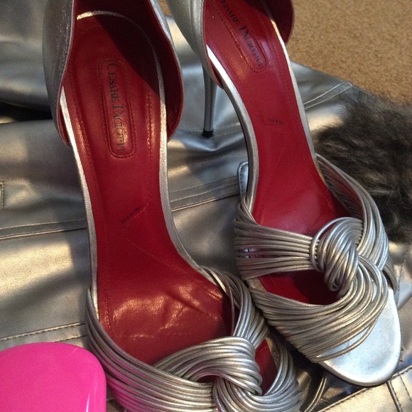 Selling my Chanel, YSL, Dolce & Gabbana shoes - Picture 8 of 8